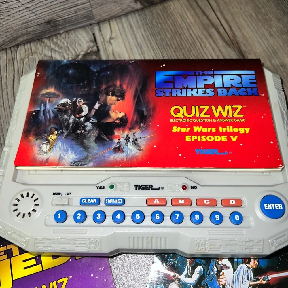 Tiger Electronic Quiz Wiz Star Wars Trilogy Episodes IV V VI Works Vintage 1997
